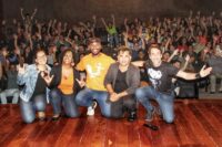 Sucesso entre os 40+, o show de humor Comédia 3 em 1 vem conquistando o público de mais idade.