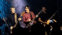 TIM Music Noites Cariocas celebra samba e rock nacional no primeiro final de semana da temporada de 2025