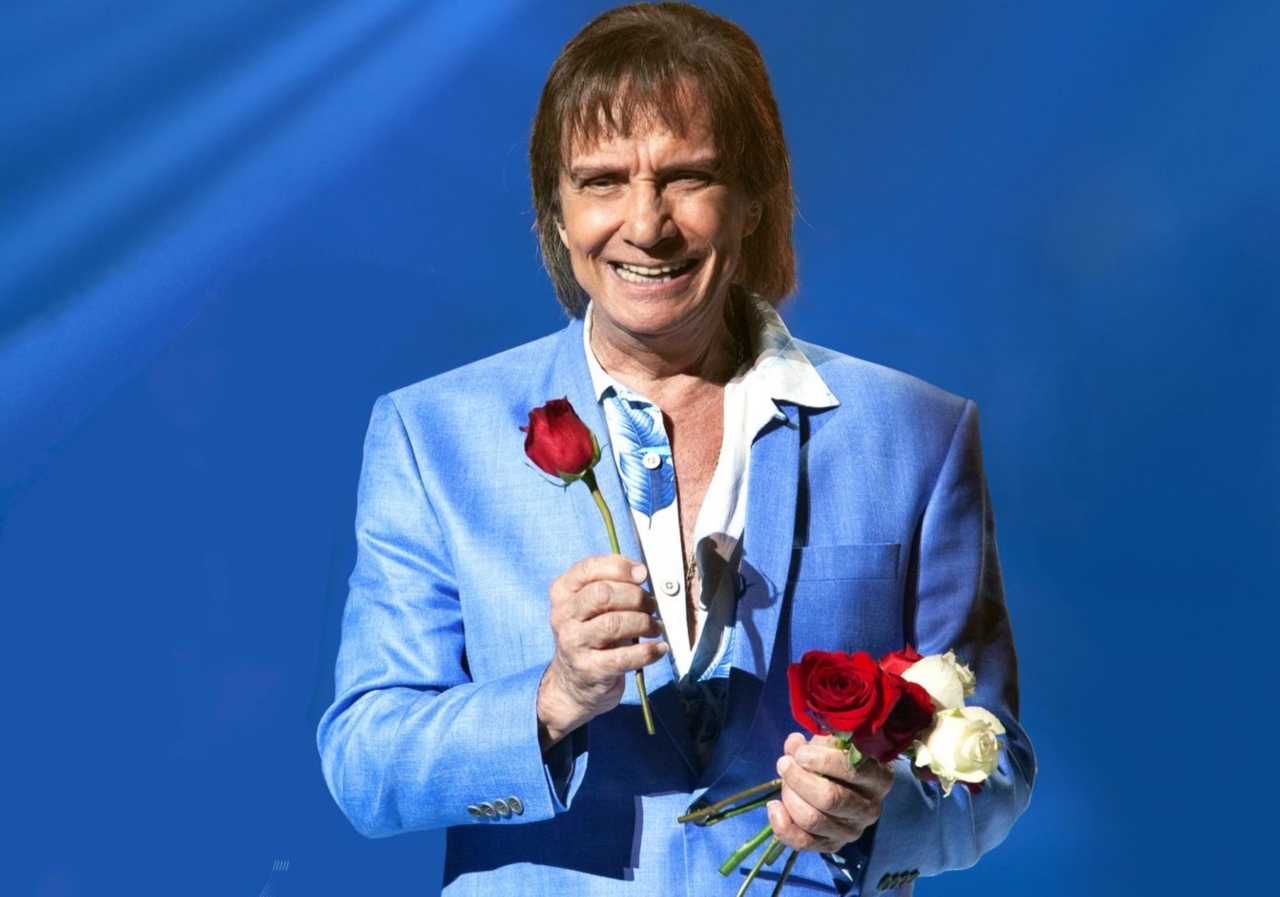 Roberto Carlos leva sua turnê ‘Eu ofereço flores’ ao palco do QualiStage no Rio de Janeiro