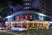 Férias aquecem o turismo e fortalecem o Roxy Dinner Show como um dos principais produtos turísticos do Rio para receber visitantes de todo o Brasil e do exterior.