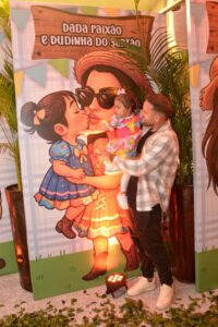 Maria Eduarda no colo do pai Fabio Henrique